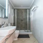 Comfortable Duplex With 2 Bedrooms & 2 Terraces 200 M Away From The Ocean Porches (Algarve)