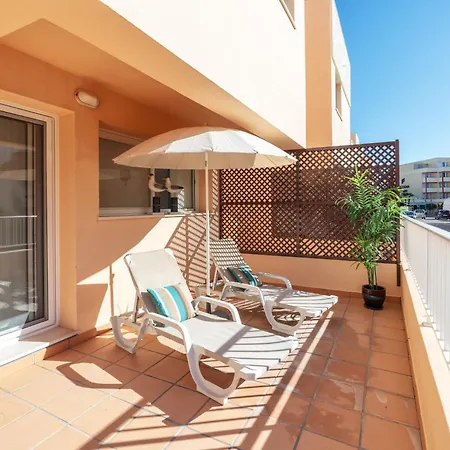 Comfortable Duplex With 2 Bedrooms & 2 Terraces 200 M Away From The Ocean *