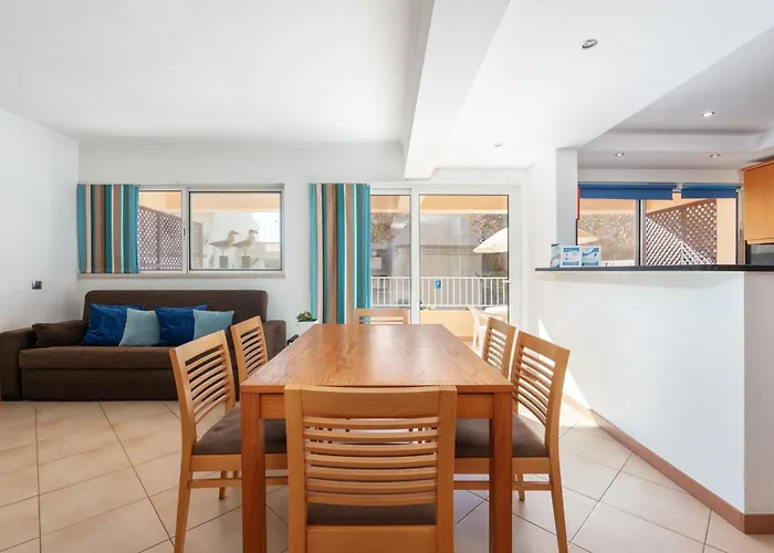 Comfortable Duplex With 2 Bedrooms & 2 Terraces 200 M Away From The Ocean Διαμέρισμα