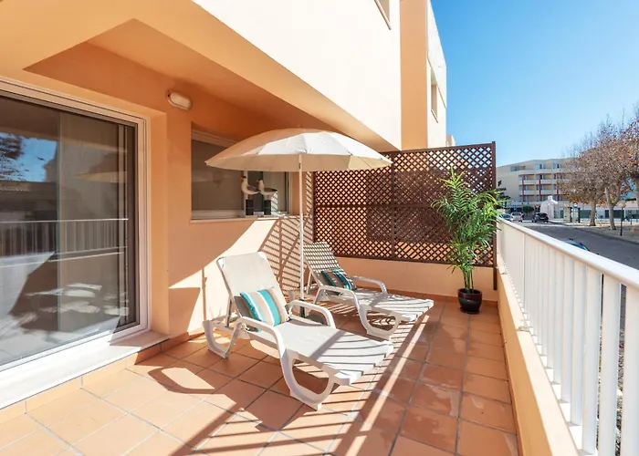 Comfortable Duplex With 2 Bedrooms & 2 Terraces 200 M Away From The Ocean *