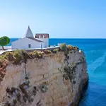 Comfortable Duplex With 2 Bedrooms & 2 Terraces 200 M Away From The Ocean Porches (Algarve)
