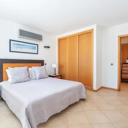 Comfortable Duplex With 2 Bedrooms & 2 Terraces 200 M Away From The Ocean 아파트