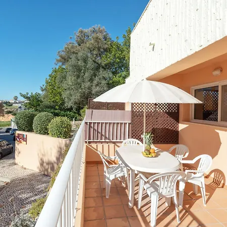 Comfortable Duplex With 2 Bedrooms & 2 Terraces 200 M Away From The Ocean * Porches (Algarve)
