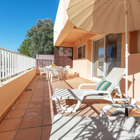 Comfortable Duplex With 2 Bedrooms & 2 Terraces 200 M Away From The Ocean Apartamento Porches (Algarve)
