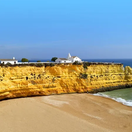 Comfortable Duplex With 2 Bedrooms & 2 Terraces 200 M Away From The Ocean