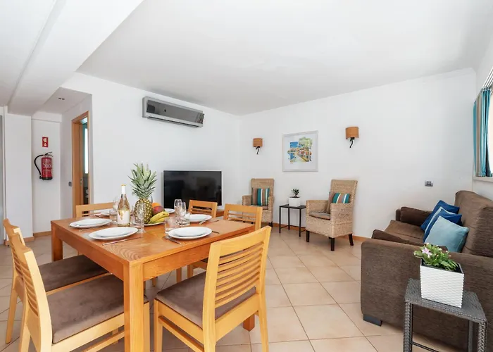Appartement Comfortable Duplex With 2 Bedrooms & 2 Terraces 200 M Away From The Ocean Porches (Algarve)