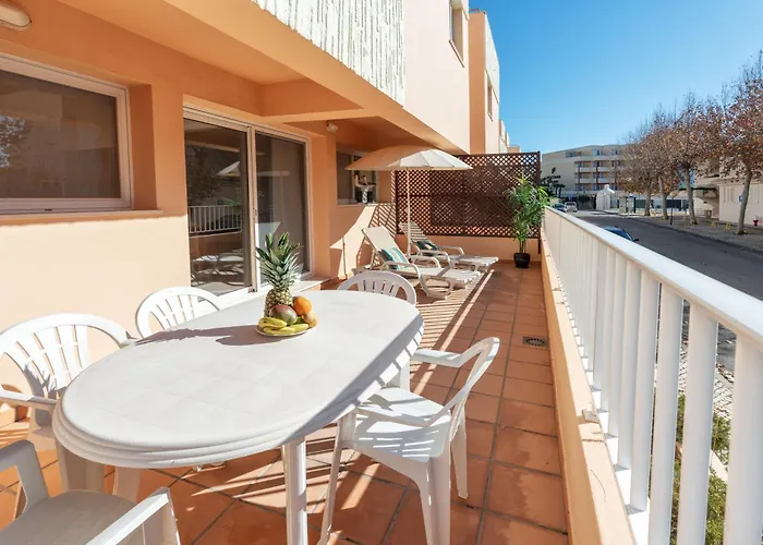 Comfortable Duplex With 2 Bedrooms & 2 Terraces 200 M Away From The Ocean Apartman *