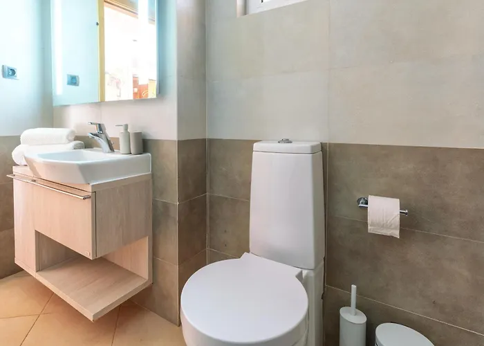 Appartement Comfortable Duplex With 2 Bedrooms & 2 Terraces 200 M Away From The Ocean Porches (Algarve)